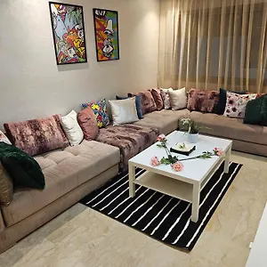  Appartement Luxury Living 3 Bedroom Apartment With Garden Terrace And Private Balcony